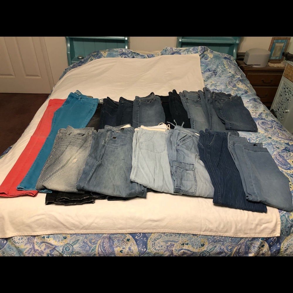 COMING SOON!!  LEVI’S JEANS, VS LONDON JEANS
